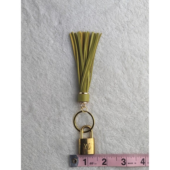 Authentic Louis Vuitton LV Lock (No Key) On Keychain With Tassle - Picture 4 of 5